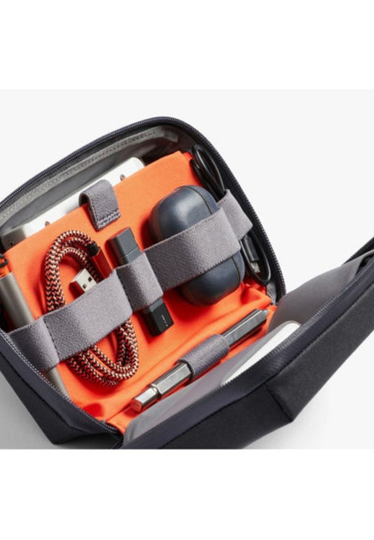 Bellroy Tech Kit - Carryology Essential Edition - Black Ash