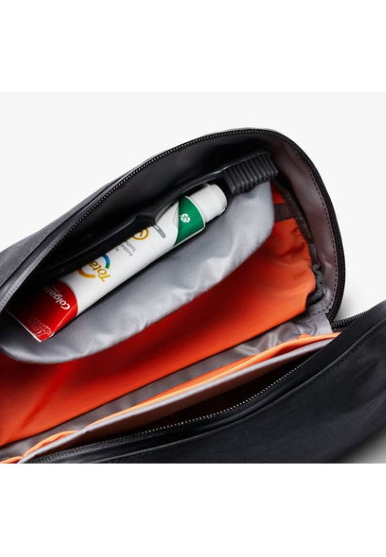 Bellroy Toiletry Kit Plus - Carryology Essential Edition - Black Ash