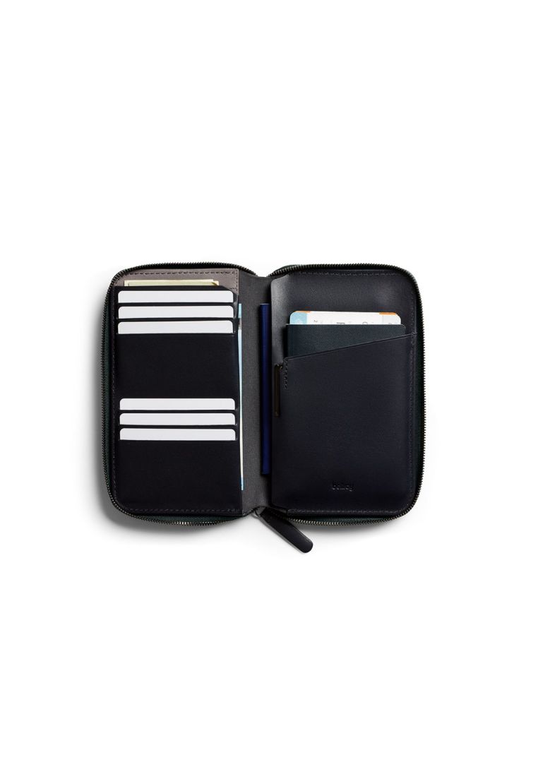 Bellroy Travel Folio (Second Edition) - Everglade