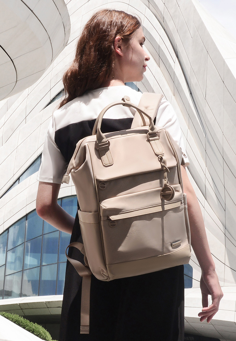 Chantria Travel Work Office 13L Capacity 15'' Laptop Compartment College Casual Backpack