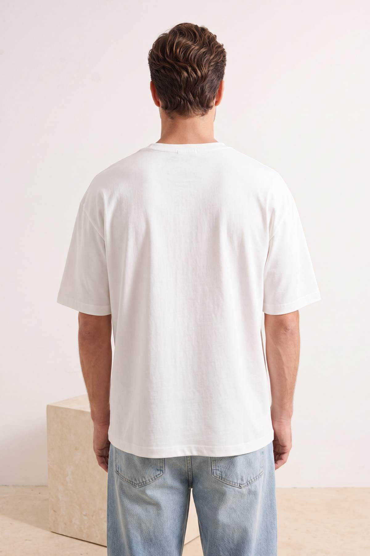 Trendyol Ecru Oversize/Wide Fit Elephant Embroidery 100% Cotton T-Shirt Tmnss26Ts00077