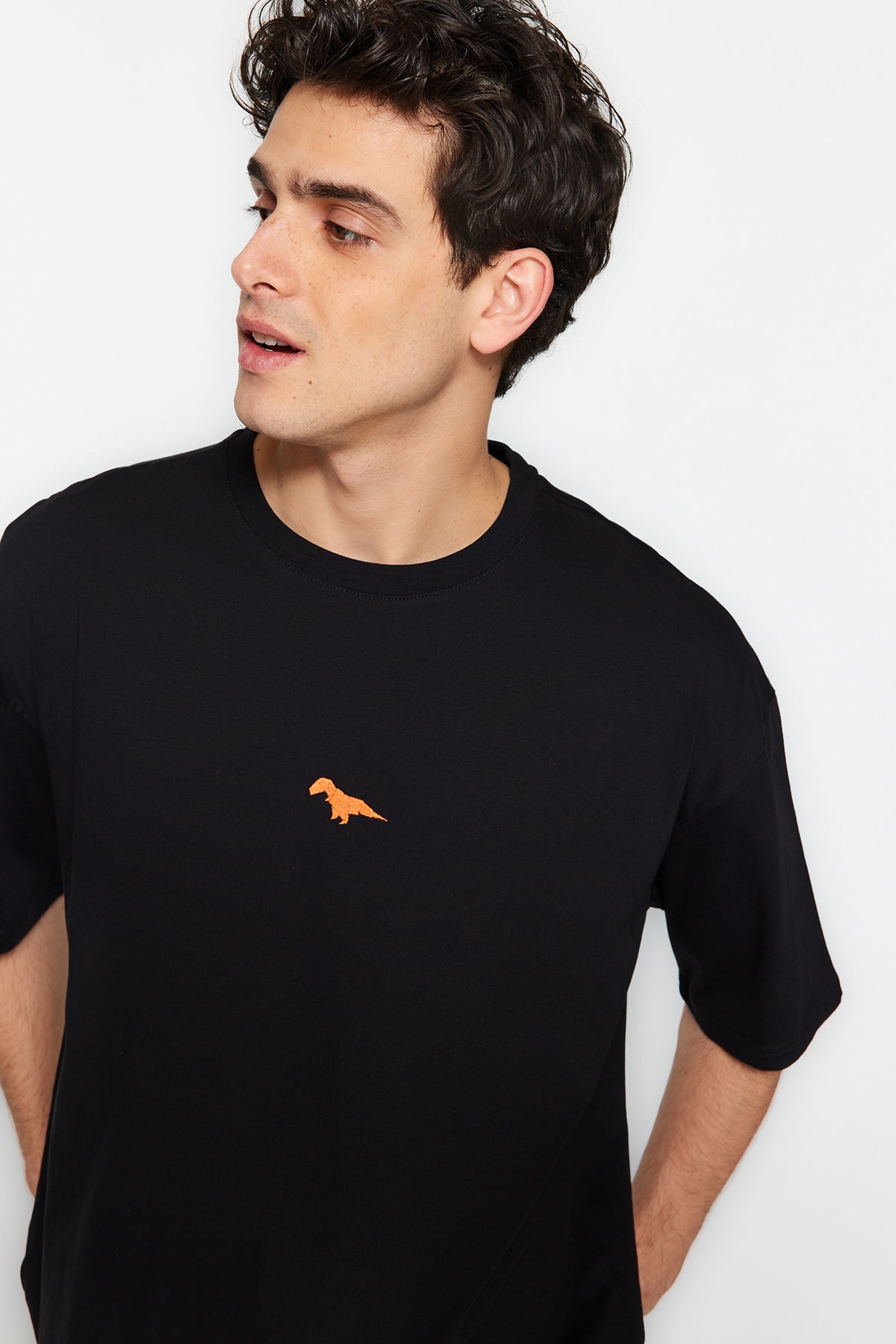 Trendyol Black Oversize/Wide Cut Crew Neck Short Sleeve Dinosaur Embroidered T-Shirt Tmnss23Ts00243